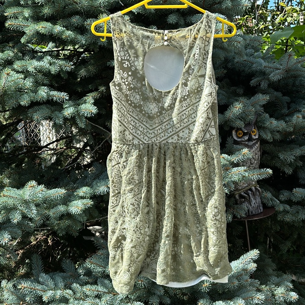 Beige by Eci dress - Picture 2 of 2